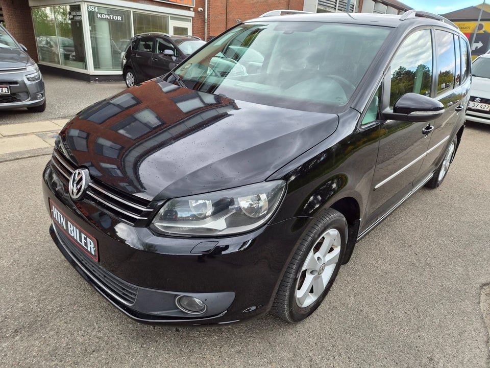 VW Touran 2,0 TDi 140 Comfortline DSG BMT 7prs 5d
