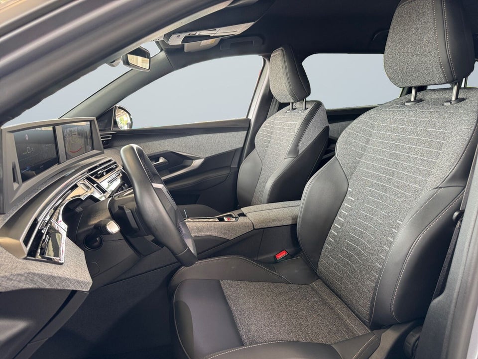 Peugeot e-5008 77 Allure 7prs 5d