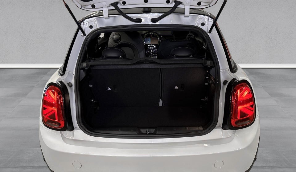 MINI Cooper SE Classic Trim 3d