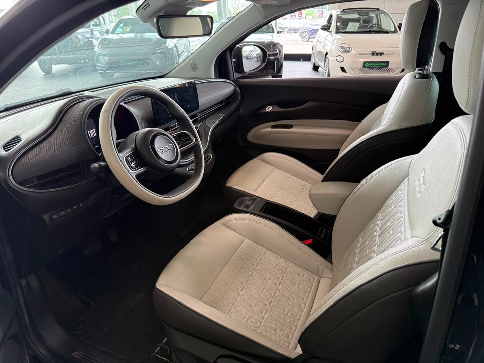 Fiat 500e 42 la Prima Sky 3d