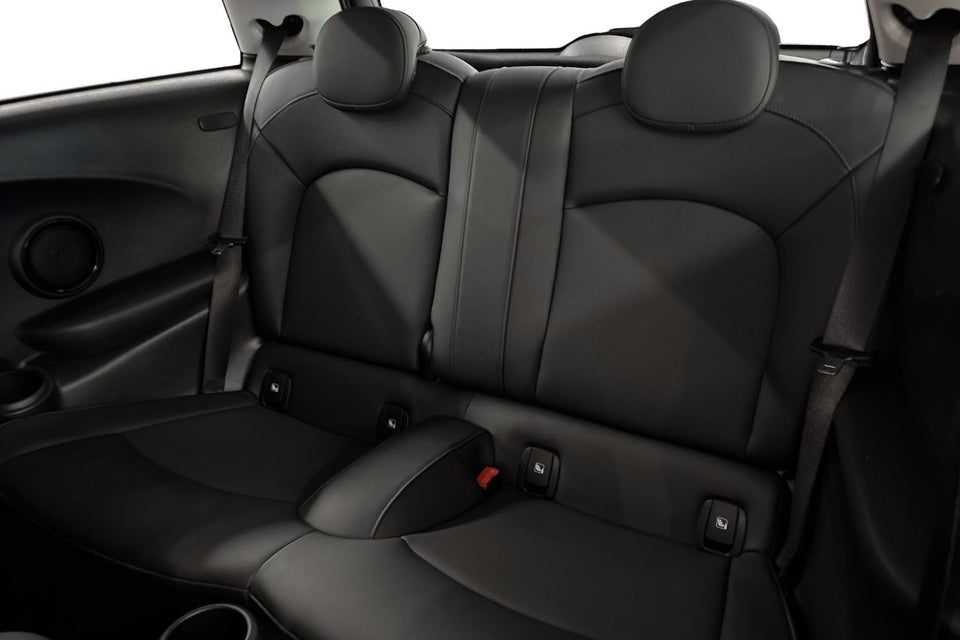 MINI Cooper SE Classic Trim 3d