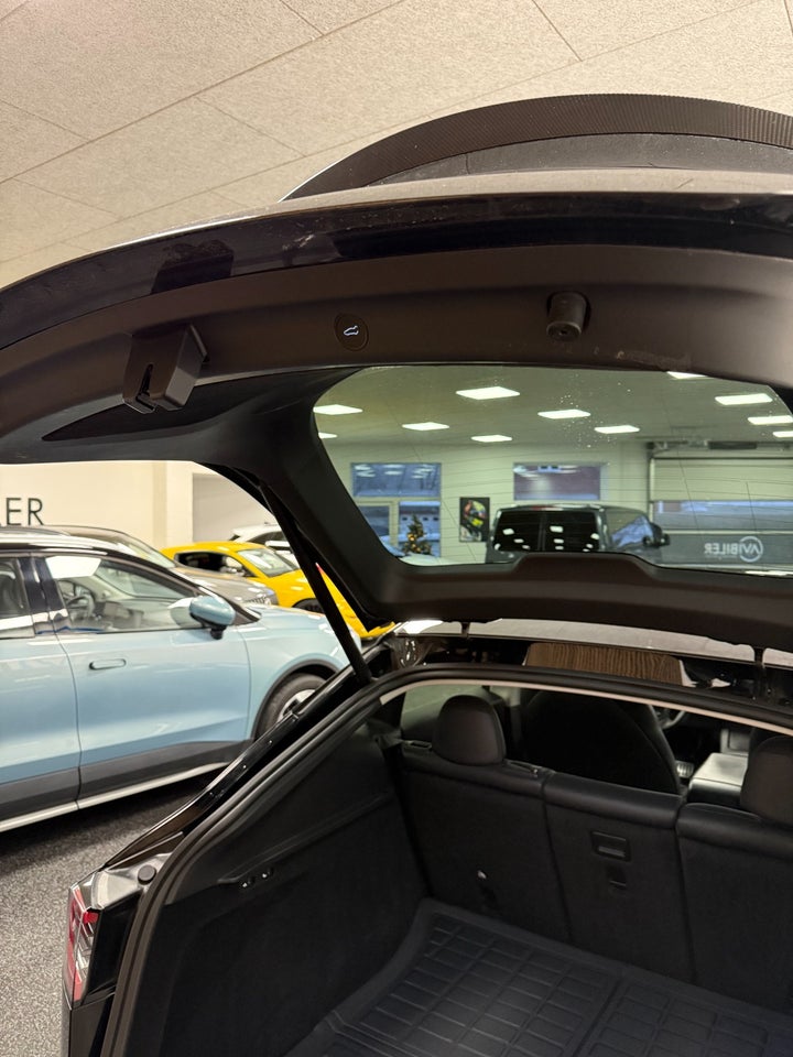 Tesla Model Y Performance AWD 5d