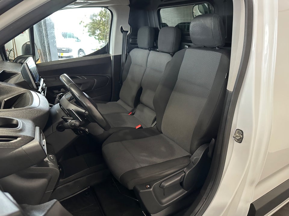 Peugeot Partner 1,5 BlueHDi 130 L2V2 Plus EAT8 Van