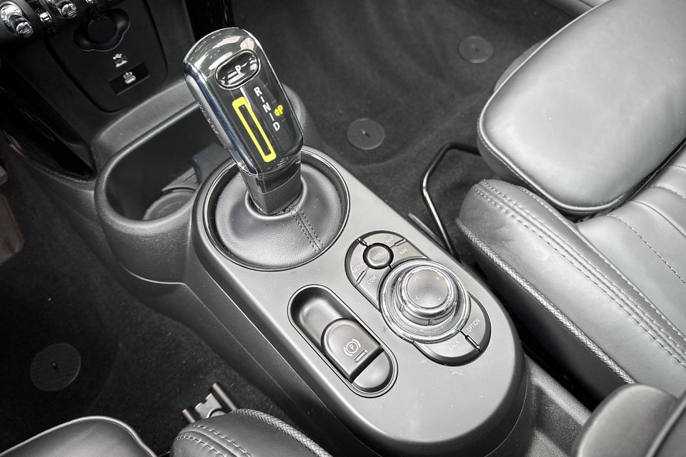 MINI Cooper SE Yours Trim 3d