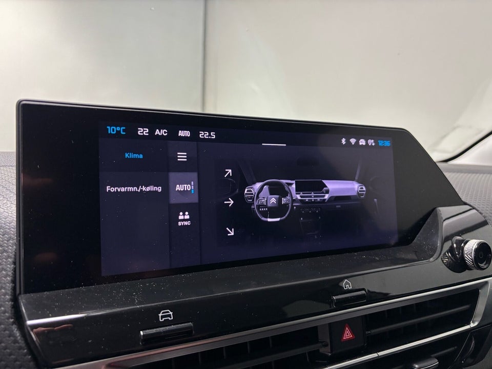 Citroën ë-C4 X 50 Shine 4d