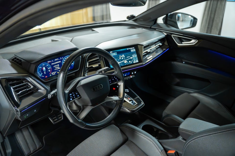 Audi Q4 e-tron 40 S-line 5d