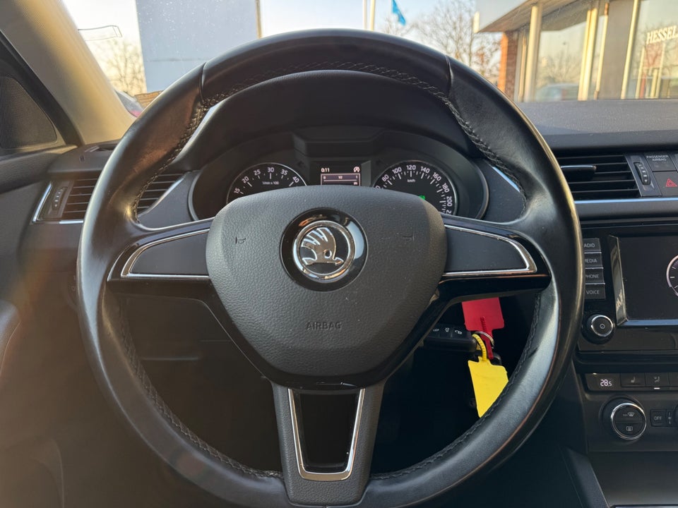 Skoda Octavia 1,6 TDi 110 Style Combi DSG 5d