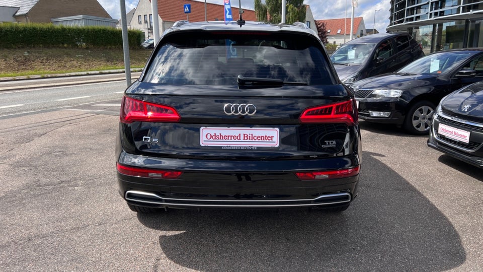 Audi Q5 2,0 TDi 190 S-line quattro S-tr. 5d