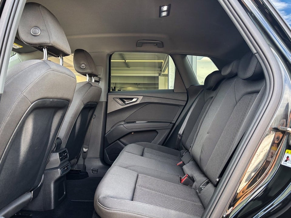 Audi Q4 e-tron 45 quattro 5d
