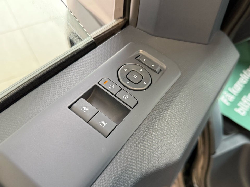 Kia PV5 71 Long Range Upgrade 5d