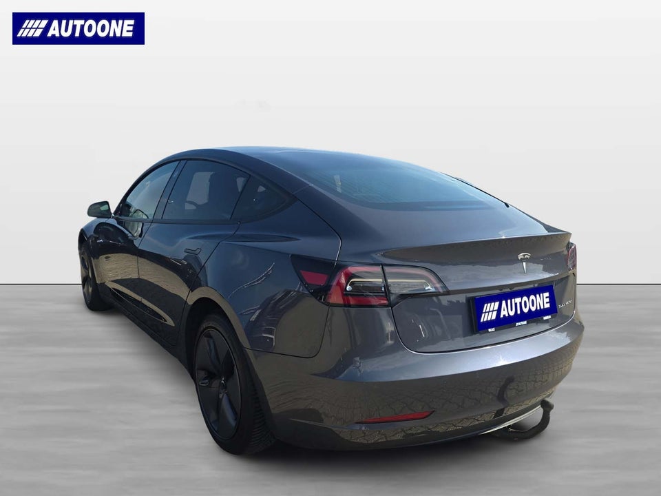 Tesla Model 3 Long Range AWD 4d