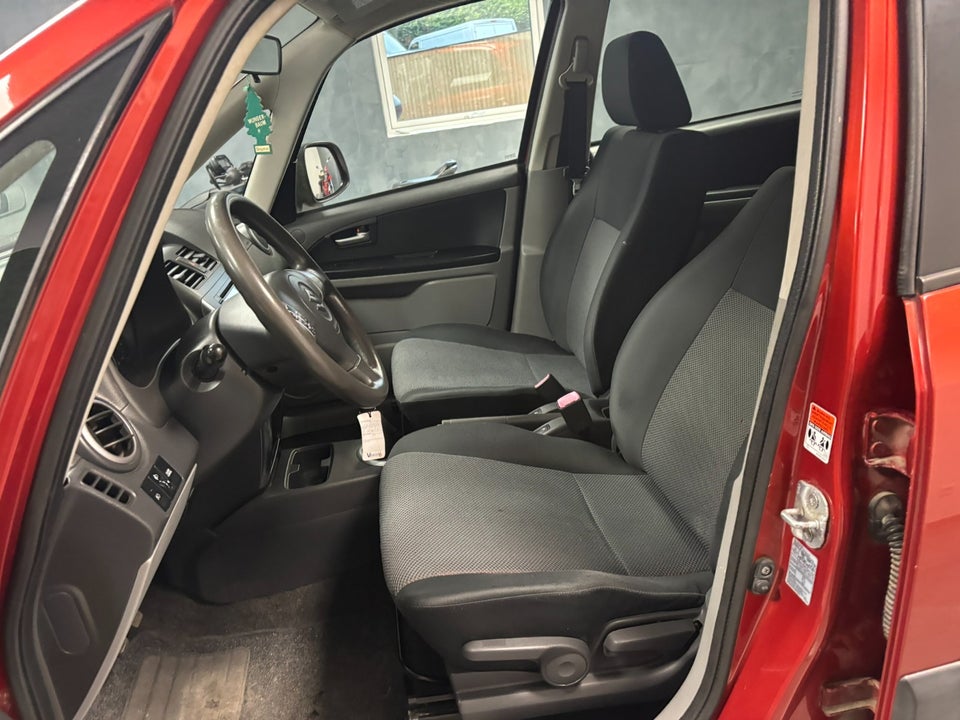 Suzuki SX4 1,6 GL-A 5d