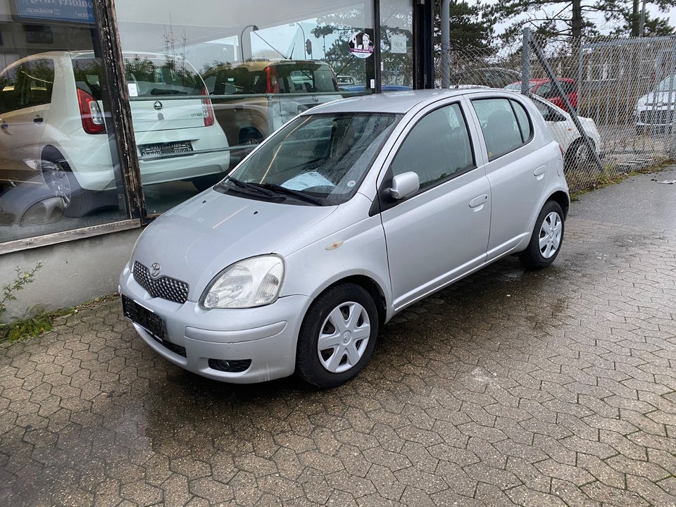 Toyota Yaris 1,4 D-4D Terra 5d