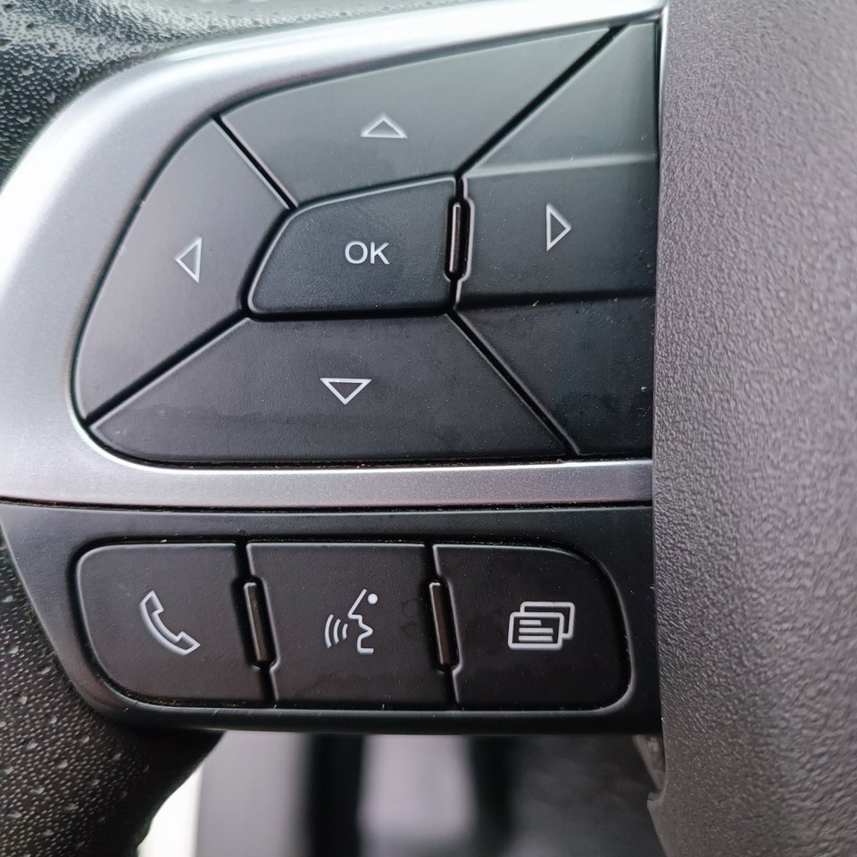 Iveco Daily 3,0 35S18 Box m/lift AG8 2d