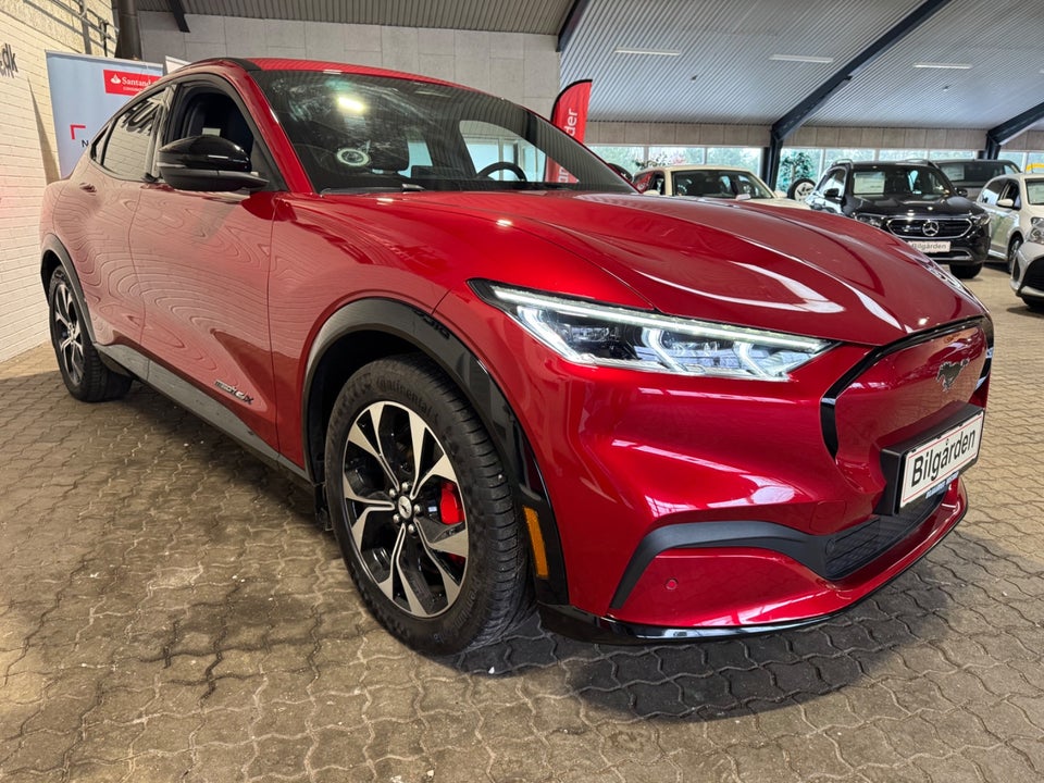 Ford Mustang Mach-E 88 Extended Range AWD 5d