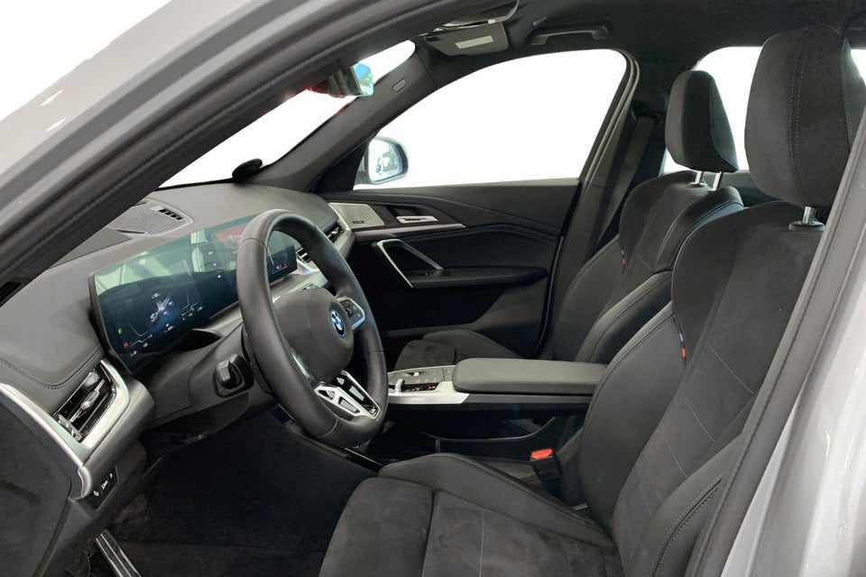 BMW iX1 eDrive20 Fully Charged M-Sport 5d