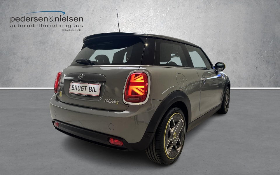 MINI Cooper SE Trim L 3d
