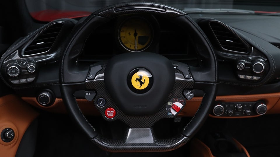 Ferrari 488 Spider 3,9 DCT 2d