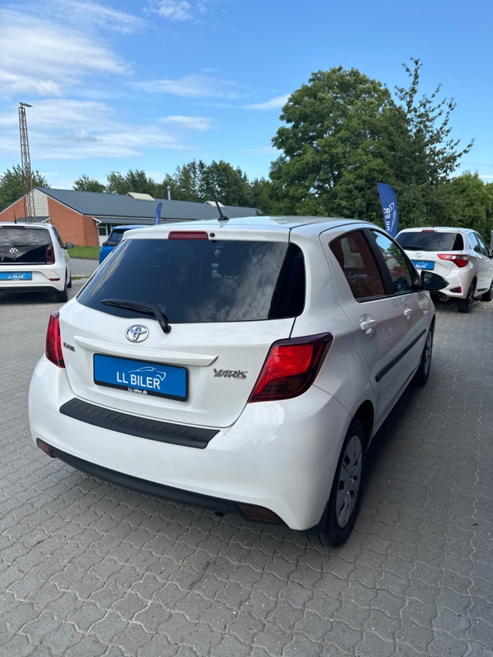 Toyota Yaris 1,0 VVT-i T2 Komfort 5d