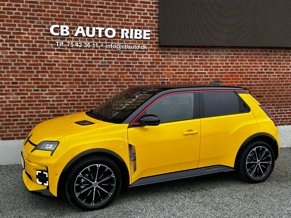 Renault 5 E-Tech 52 Iconic 5d