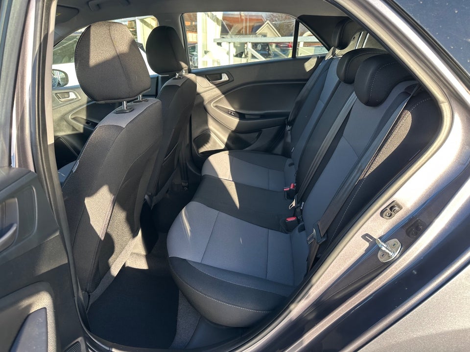 Hyundai i20 1,25 Trend 5d