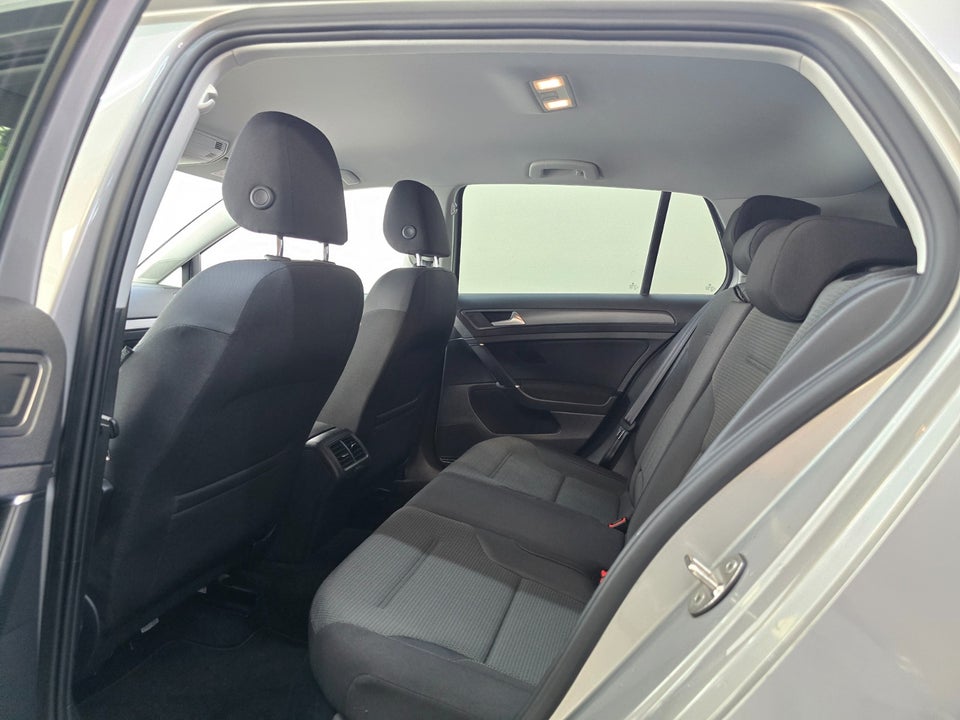 VW Golf VII 1,5 TSi 130 Comfortline DSG 5d