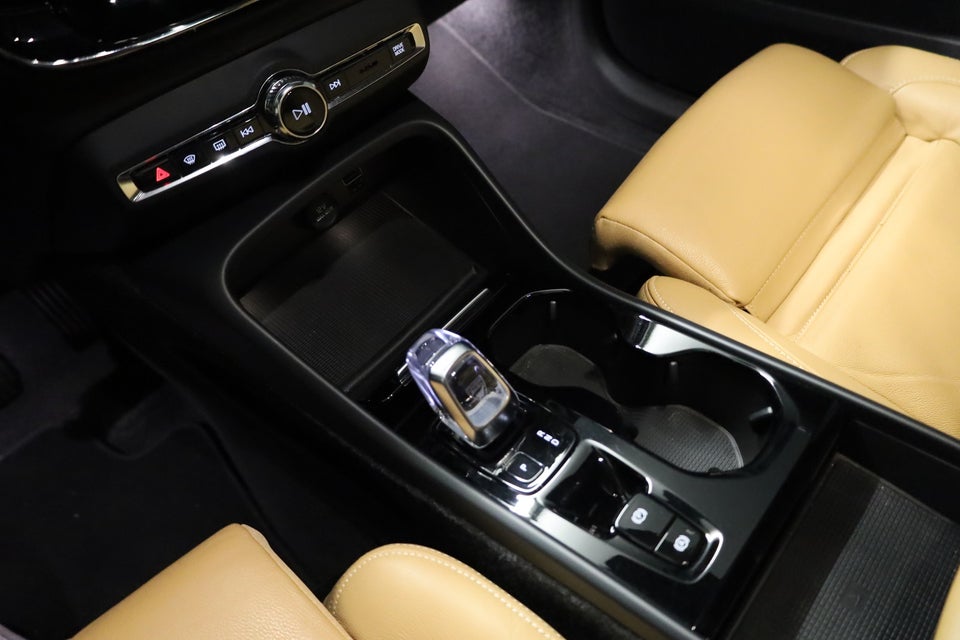 Volvo XC40 1,5 T4 ReCharge Inscription aut. 5d