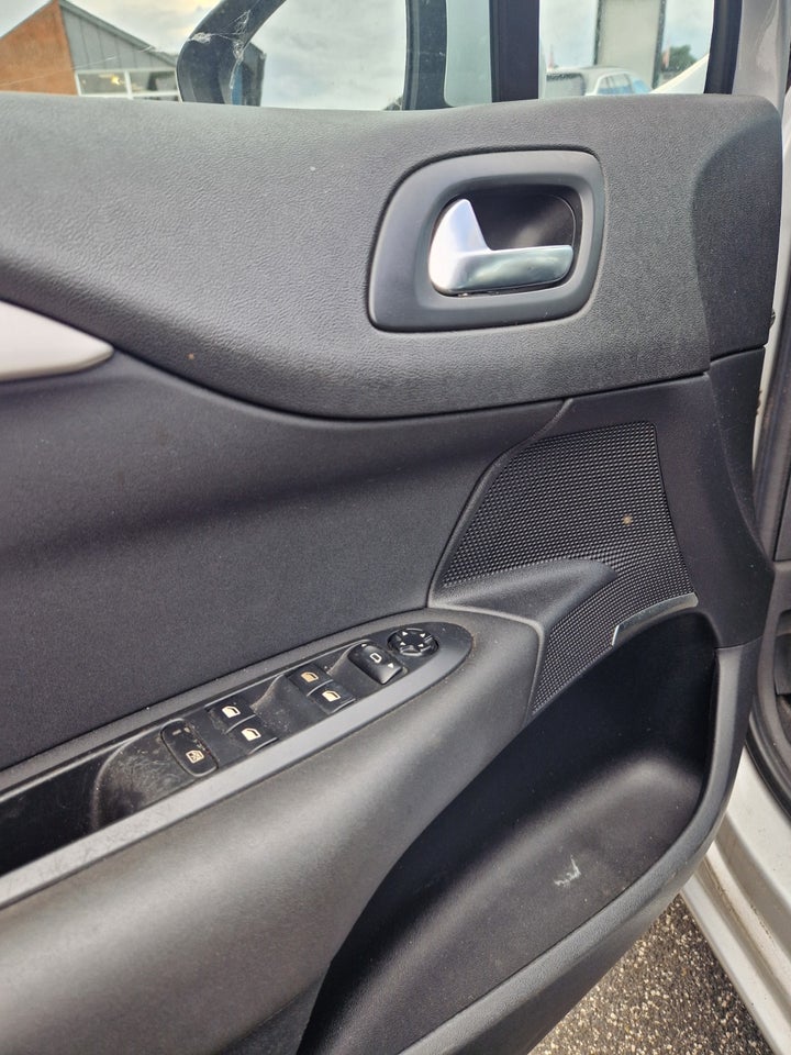 Citroën C4 1,6 HDi 112 Seduction 5d