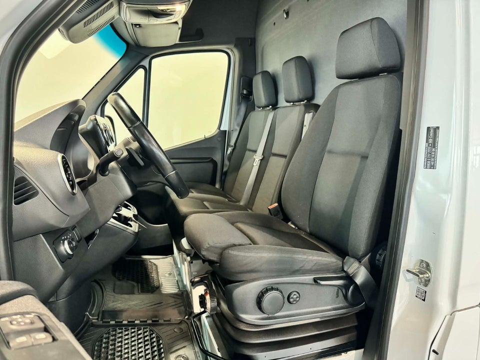 Mercedes Sprinter 317 2,0 CDi A2 Kassevogn aut. RWD