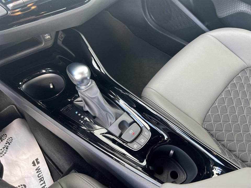 Toyota C-HR 1,8 Hybrid C-HIC CVT 5d