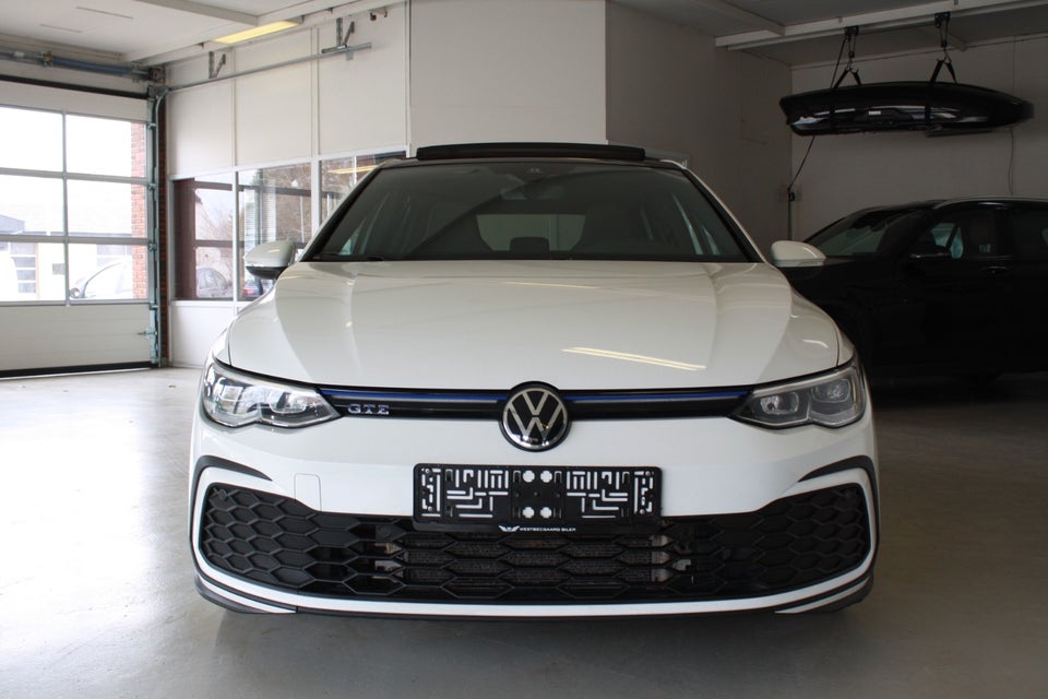 VW Golf VIII 1,4 GTE DSG 5d