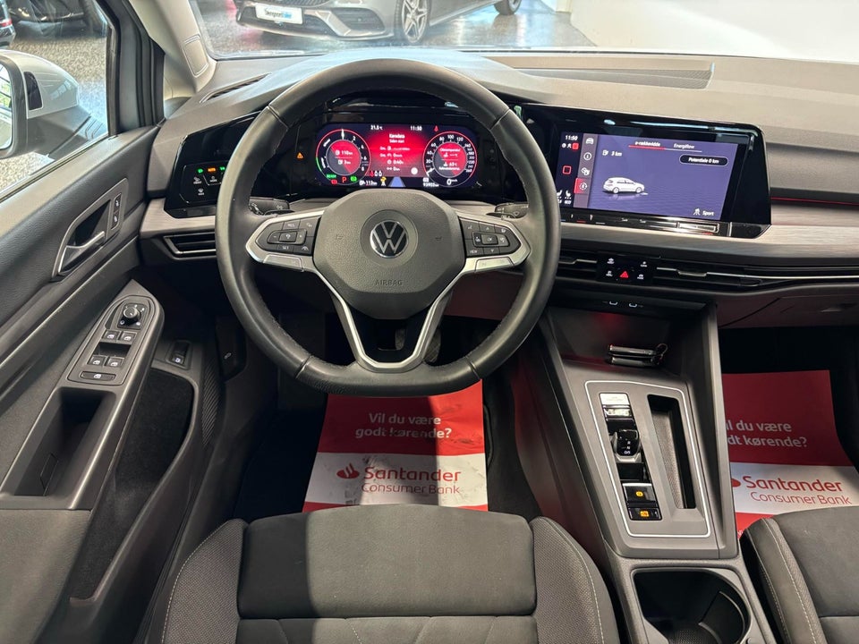 VW Golf VIII 1,4 eHybrid DSG 5d