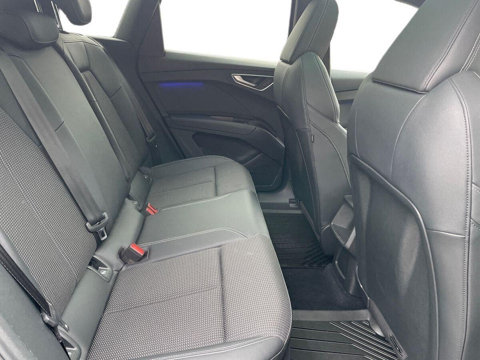 Audi Q4 e-tron 35 S-line 5d