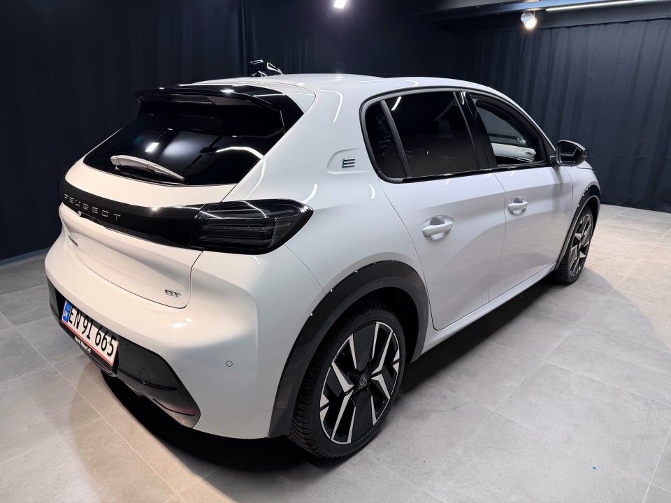 Peugeot e-208 54 GT Pack 5d