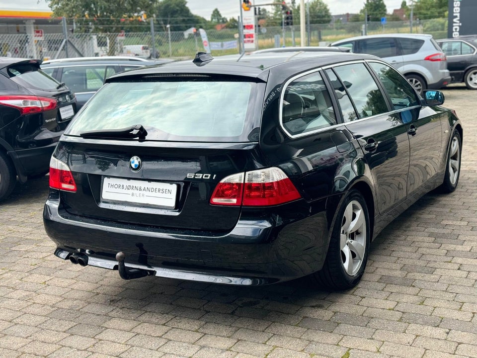 BMW 530i 3,0 Touring aut. 5d