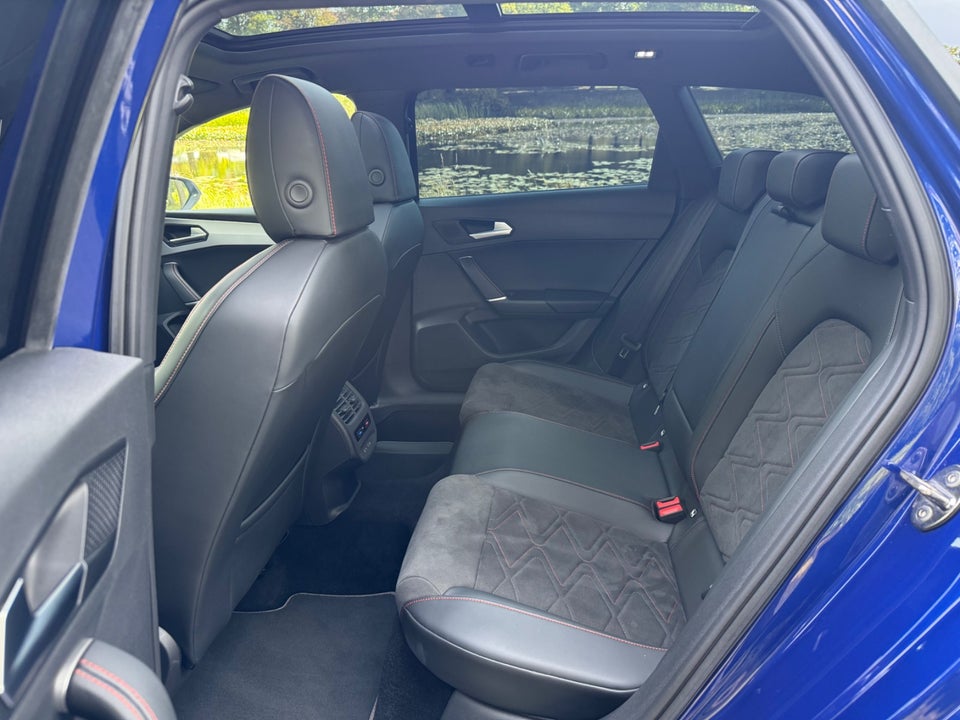 Seat Leon 1,4 eHybrid FR Business Edition Sportstourer DSG 5d