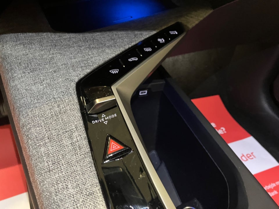 Peugeot e-5008 77 Allure 7prs 5d