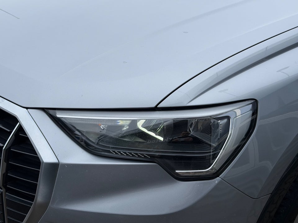 Audi Q3 35 TFSi Advanced Prestige S-tr. 5d