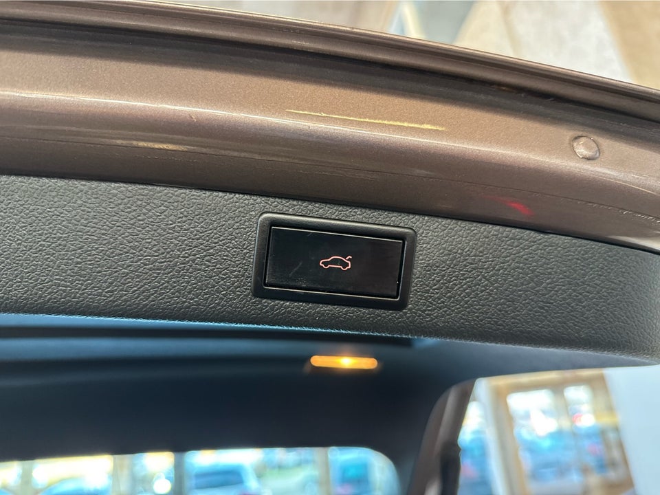 Skoda Superb 2,0 TDi 170 Elegance Combi DSG 5d