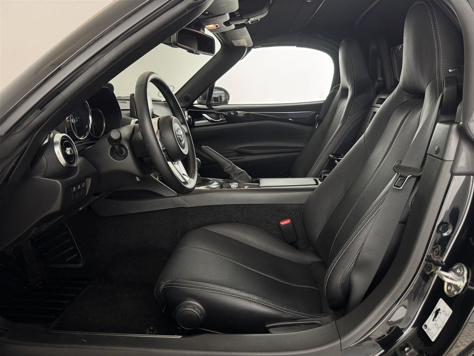 Mazda MX-5 2,0 SkyActiv-G 184 Roadster Exclusive-Line 2d