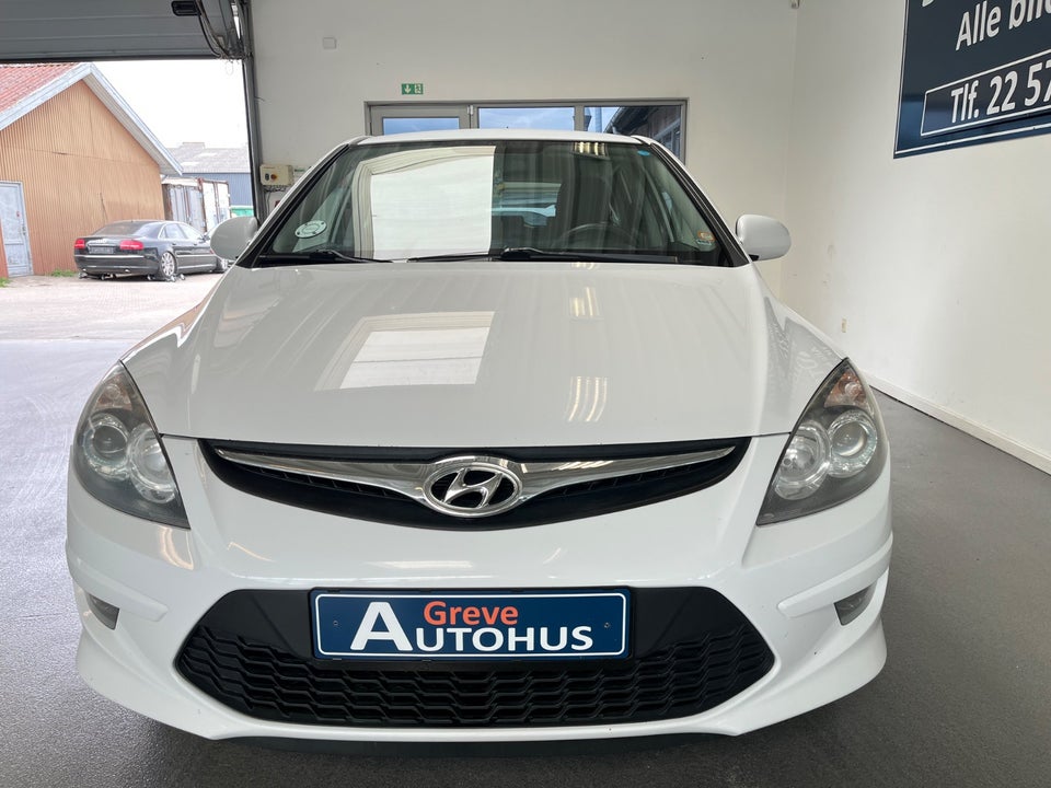 Hyundai i30 1,6 CRDi 90 Classic Sense Eco 5d