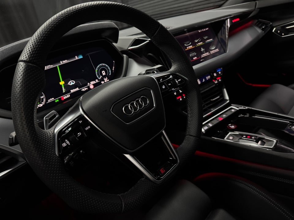 Audi RS e-tron GT quattro 4d