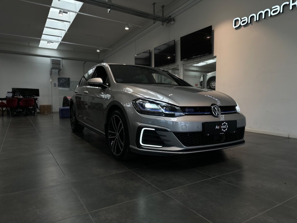 VW Golf VII 1,4 GTE DSG 5d