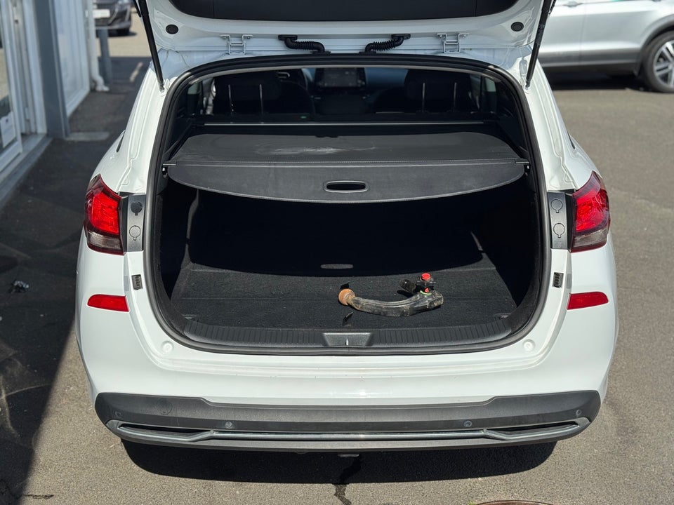 Hyundai i30 1,0 T-GDi Essential stc. 5d