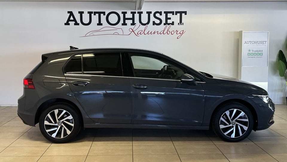 VW Golf VIII 1,4 eHybrid DSG 5d