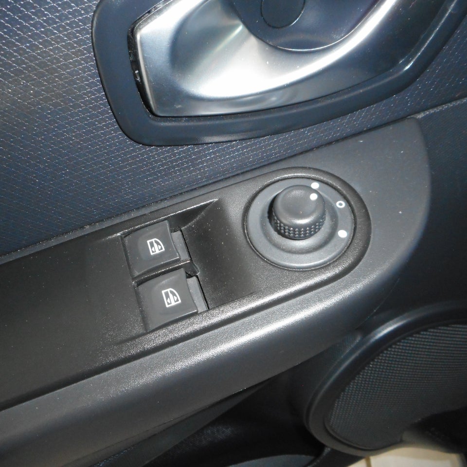 Renault Clio IV 1,5 dCi 75 Expression Navi Style Sport Tourer 5d