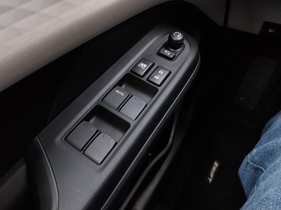 Suzuki Swift 1,2 Desire 5d