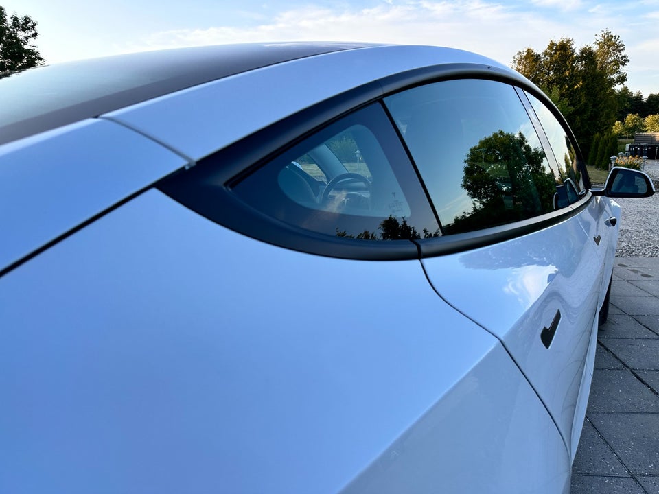 Tesla Model 3 Long Range AWD 4d