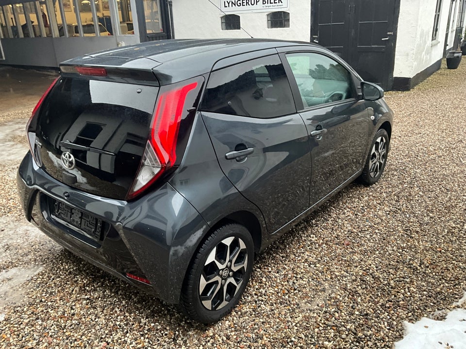 Toyota Aygo 1,0 VVT-i x-pose 5d