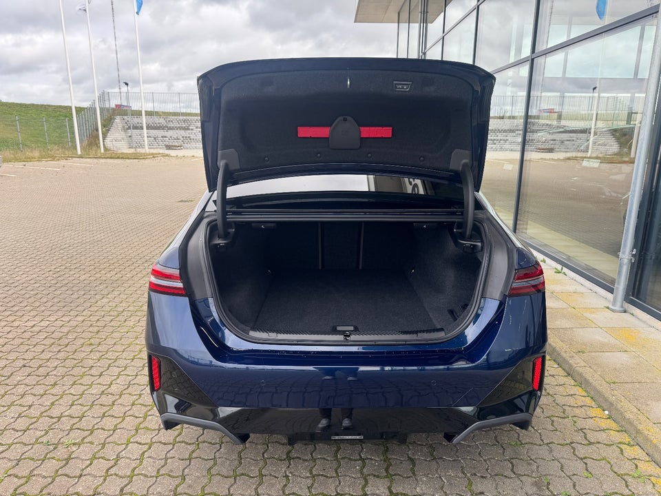 BMW i5 eDrive40 M-Sport Pro 4d